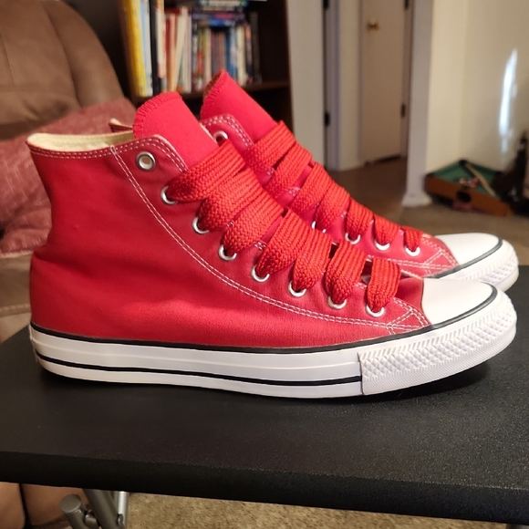 Converse Red High-Tops - Picture 4 of 7